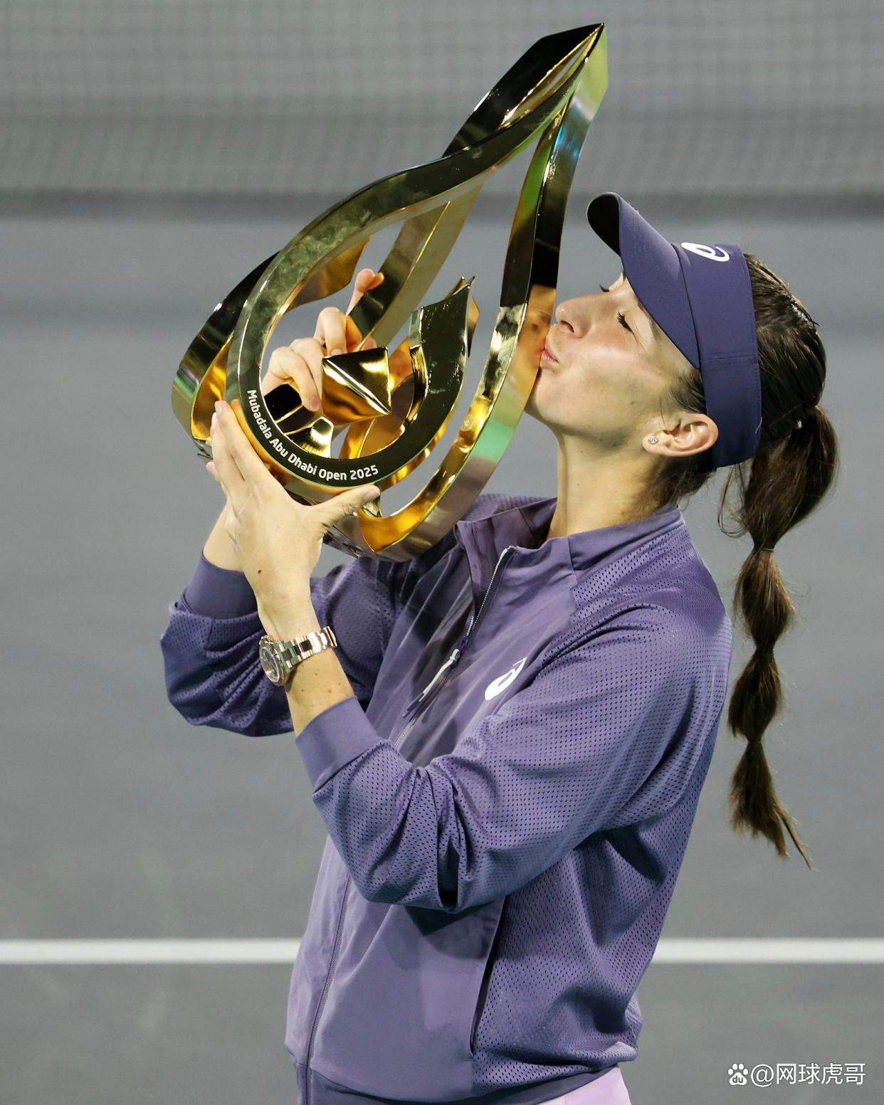 九游-科维托娃迎来七赛季出色发挥，MAD观众热烈欢呼！