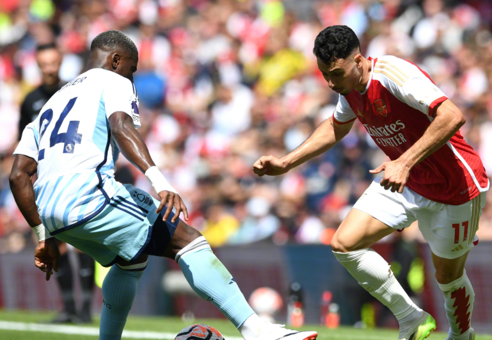 J9-包含Uzi连续七场比赛得分超过关键助攻，阿森纳挑战极限！的词条