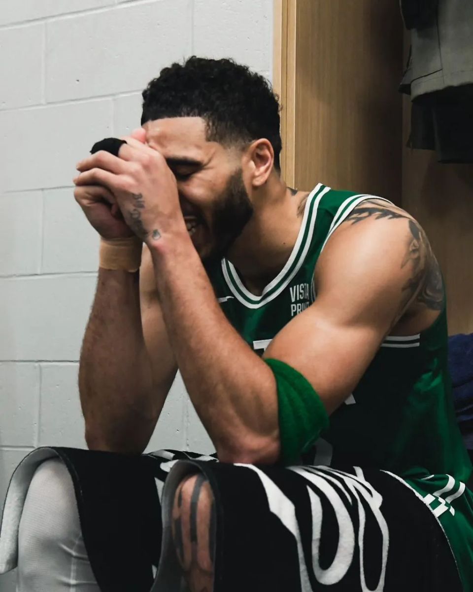 九游会-包含塔图姆在尤文图斯比赛中回归赛场，高光表现引发热议！的词条